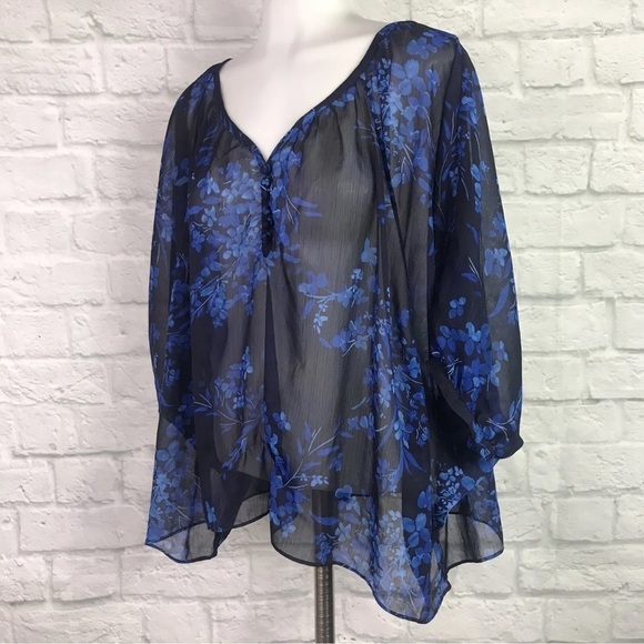❤️ 🆕 EXPRESS Blouse Floral Blue Sheer Dolman Sleeve Blue floral blouse XS - Picture 2 of 14